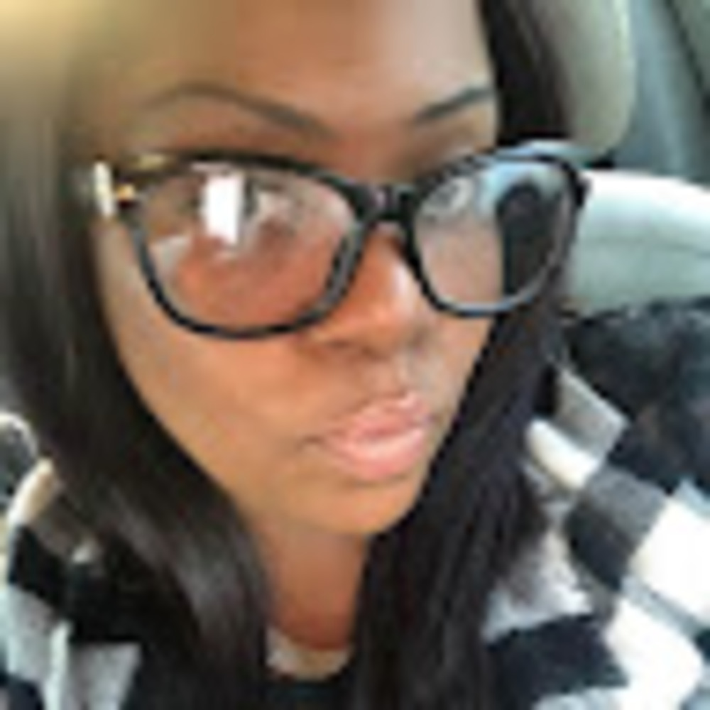 Meet your Posher, Makeba